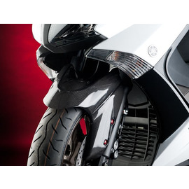Guardabarros delantero en carbono brillo Lightech para Yamaha T-MAX 500/530 08-14