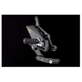Estribera Lightech de pedal abatible con cambio standar para Yamaha MT-07 2014